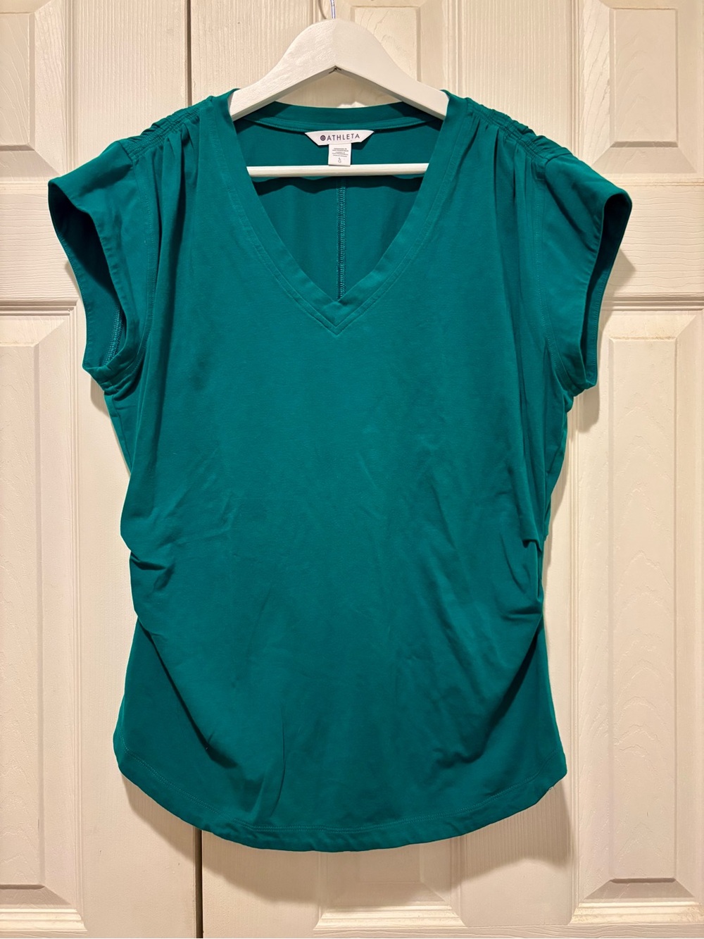 Athleta Teal Green V-Neck Outbound Tee, L